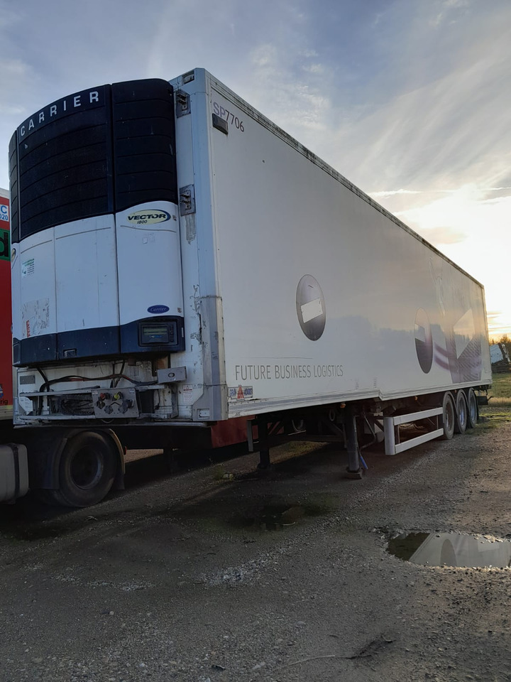 GRAY & ADAMS REFRIGERATED SEMI-TRAILER - Semi-remorque frigorifique: photos 3 GRAY & ADAMS REFRIGERATED SEMI-TRAILER - Semi-remorque frigorifique: photos 3