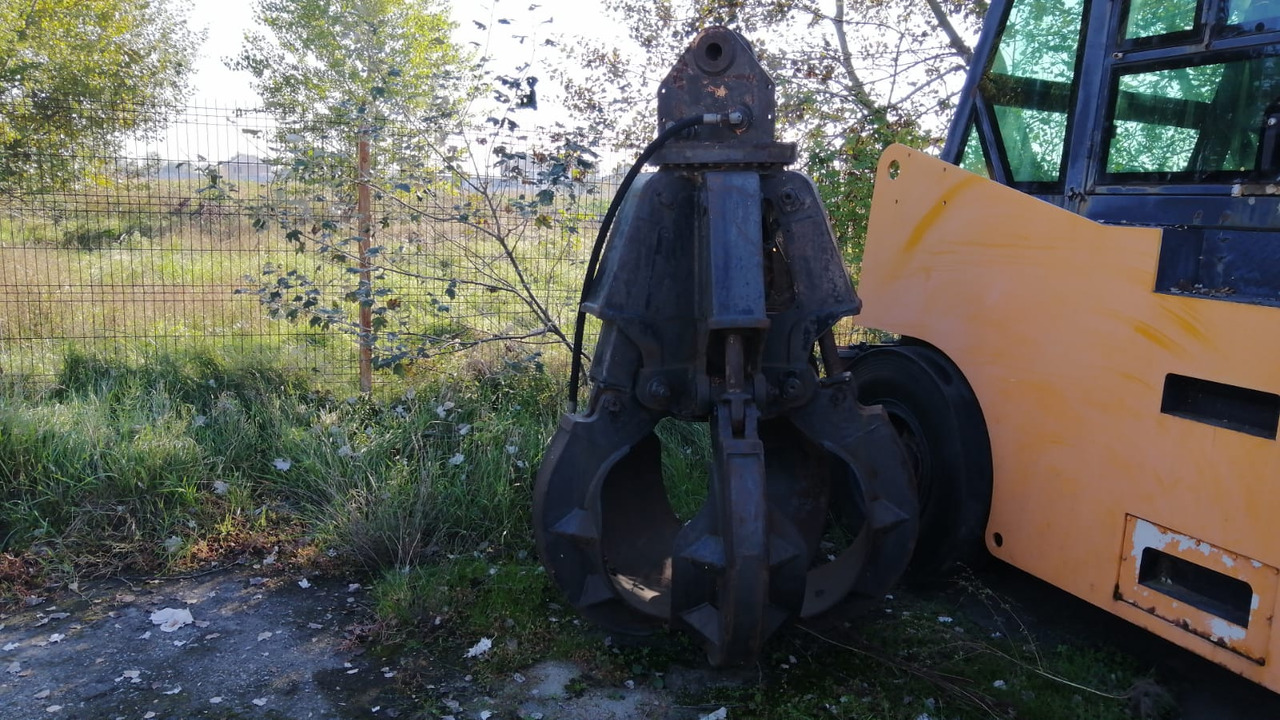 High capacity grapple-Scrap iron/Concrete/Demolition - Grappin: photos 3 High capacity grapple-Scrap iron/Concrete/Demolition - Grappin: photos 3