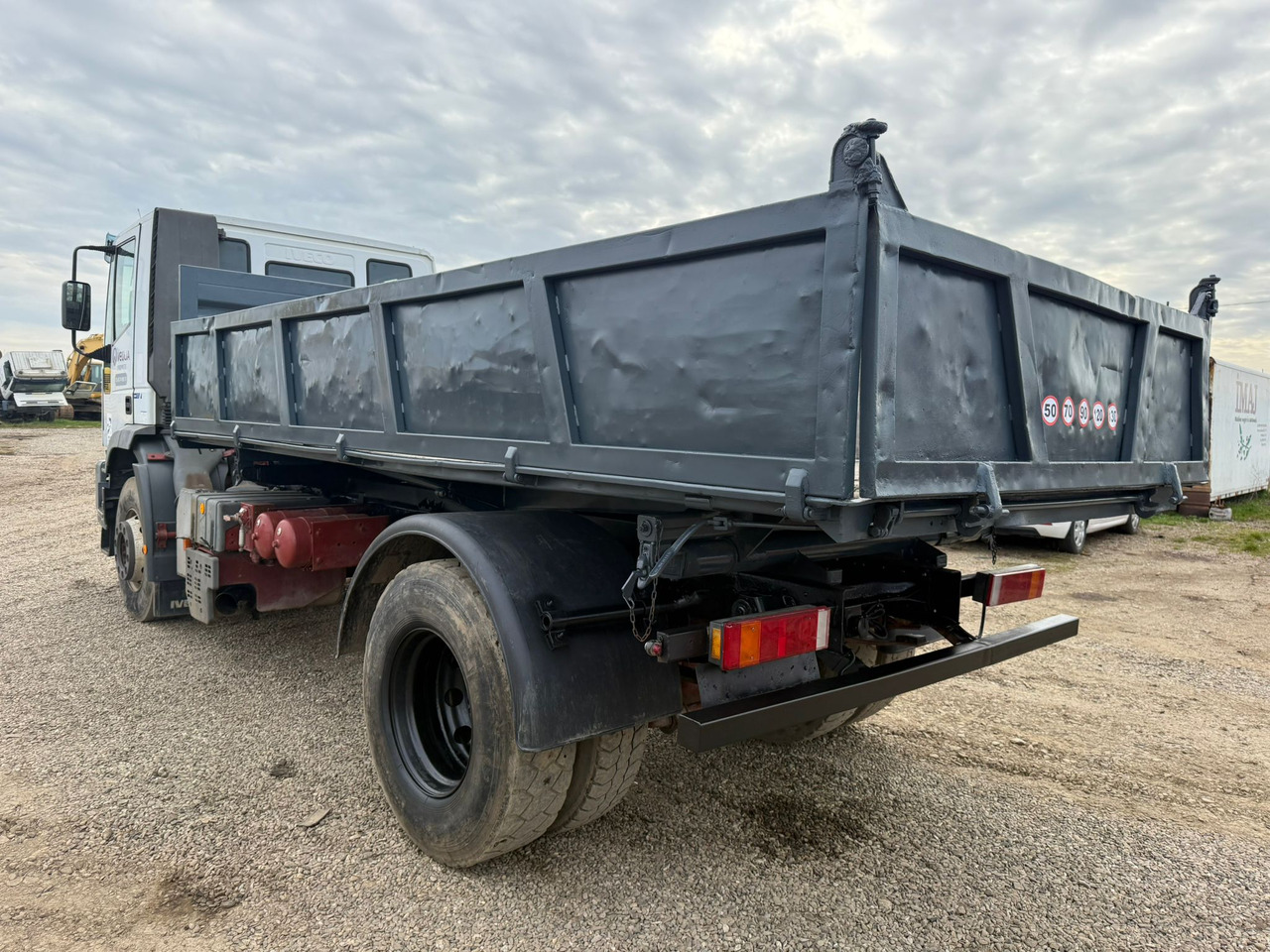 IVECO EUROTRAKKER TIPPER - Camion benne: photos 4 IVECO EUROTRAKKER TIPPER - Camion benne: photos 4