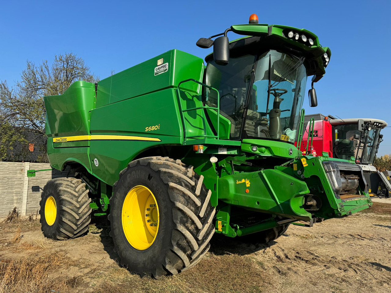 John Deere S680i combine + 635X Header + Zurn trailer - Moissonneuse-batteuse: photos 1 John Deere S680i combine + 635X Header + Zurn trailer - Moissonneuse-batteuse: photos 1