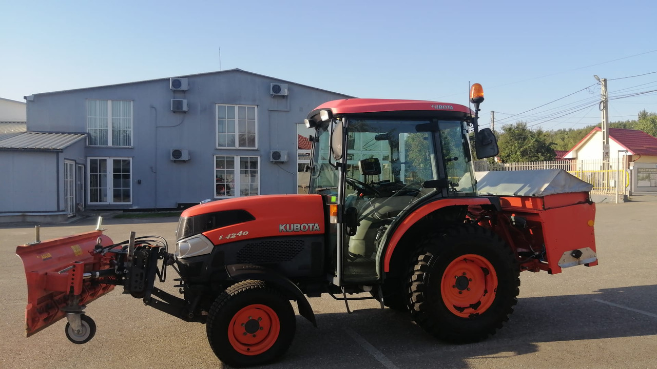 KUBOTA L4240 Narrow spaces tractor/vineyard/fruit tree/communal, TOP ! - Tracteur agricole: photos 4 KUBOTA L4240 Narrow spaces tractor/vineyard/fruit tree/communal, TOP ! - Tracteur agricole: photos 4