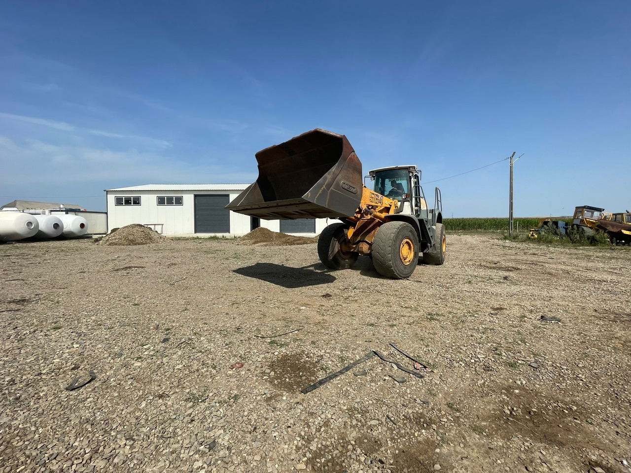 LIEBHERR 564 FRONT LOADER - Chargeuse sur pneus: photos 5 LIEBHERR 564 FRONT LOADER - Chargeuse sur pneus: photos 5