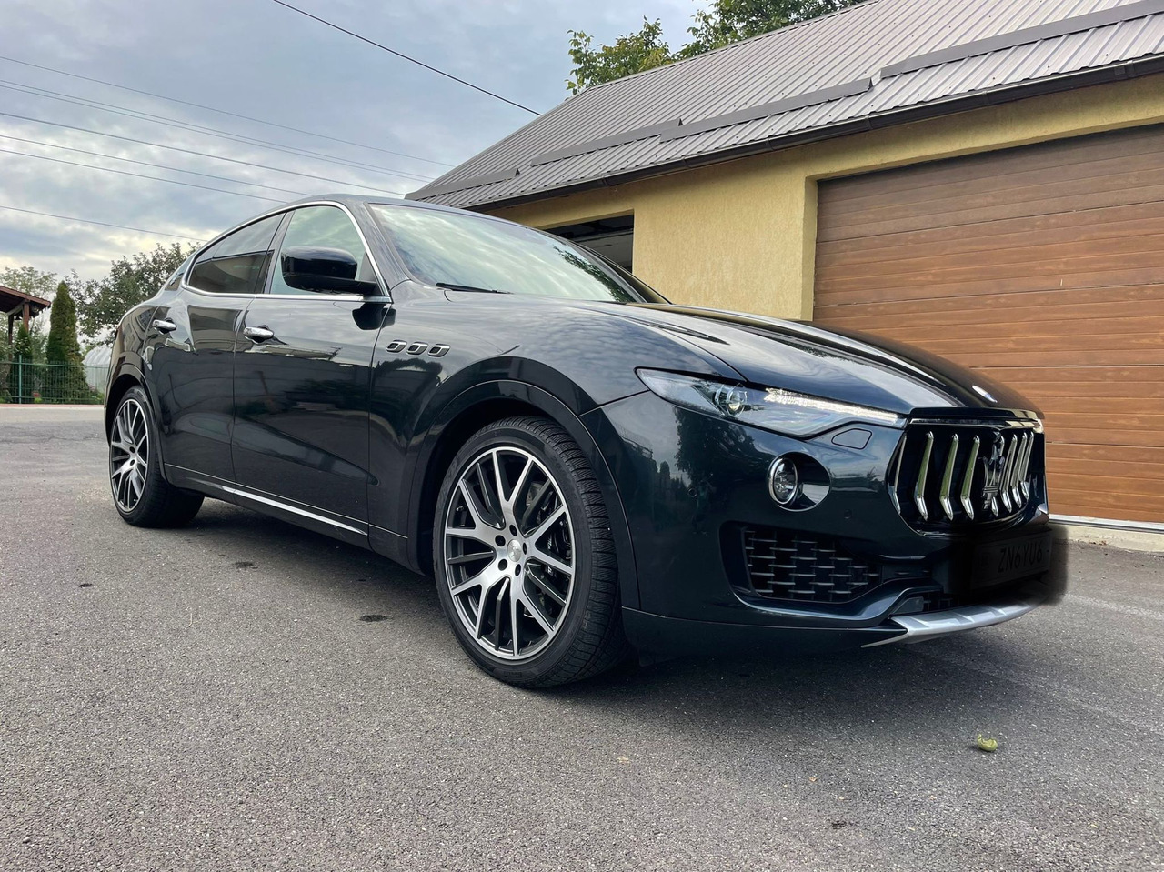 MASERATI LEVANTE 4X4 - SUV: photos 4 MASERATI LEVANTE 4X4 - SUV: photos 4