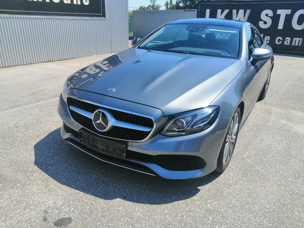 Mercedes Benz E220d Coupe, TOP !!! - Voiture: photos 3 Mercedes Benz E220d Coupe, TOP !!! - Voiture: photos 3