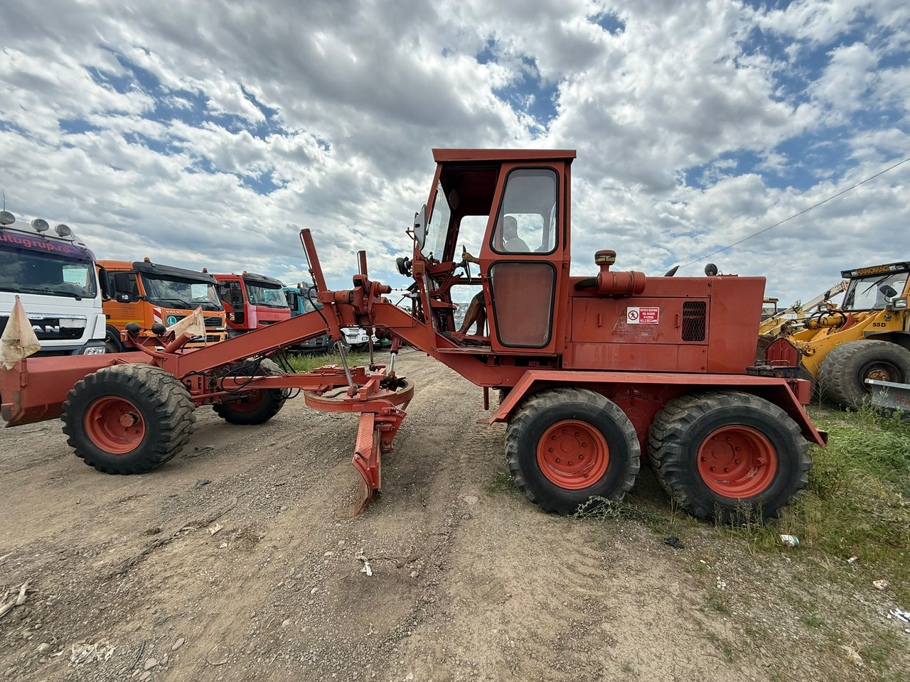 O&K G8 Motor Grader - Niveleuse: photos 2 O&K G8 Motor Grader - Niveleuse: photos 2