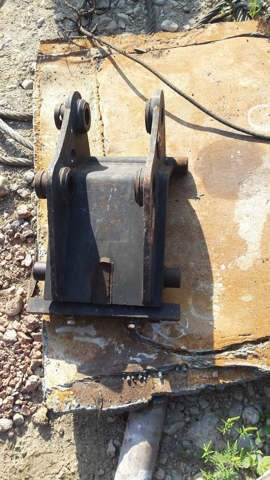 Pladdef HIT ZX5GU Quick coupler CW 10 - Attache rapide: photos 2 Pladdef HIT ZX5GU Quick coupler CW 10 - Attache rapide: photos 2