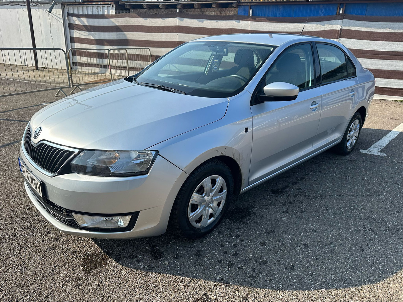 SKODA RAPID - Berline: photos 1 SKODA RAPID - Berline: photos 1