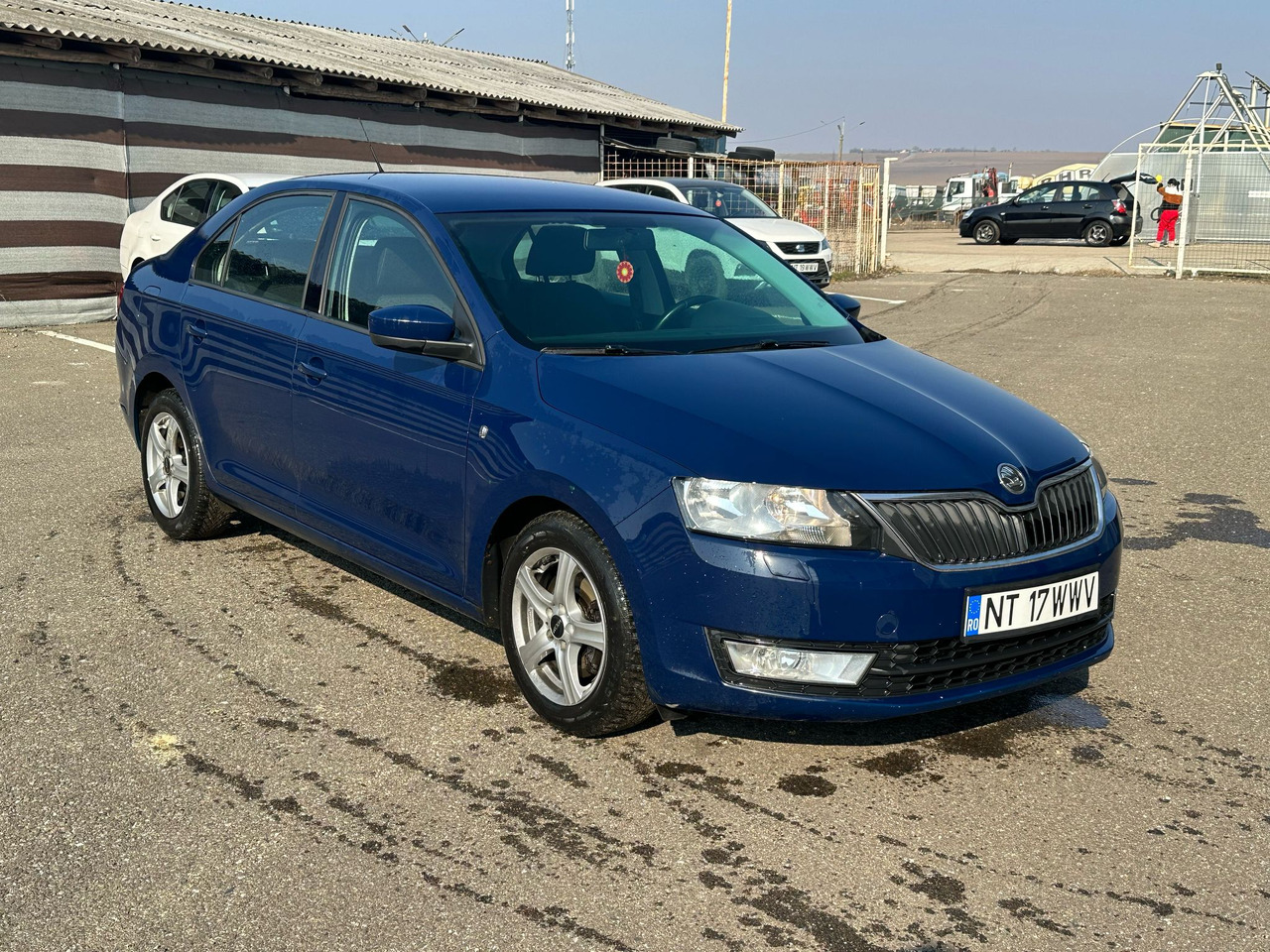 SKODA RAPID - Berline: photos 3 SKODA RAPID - Berline: photos 3