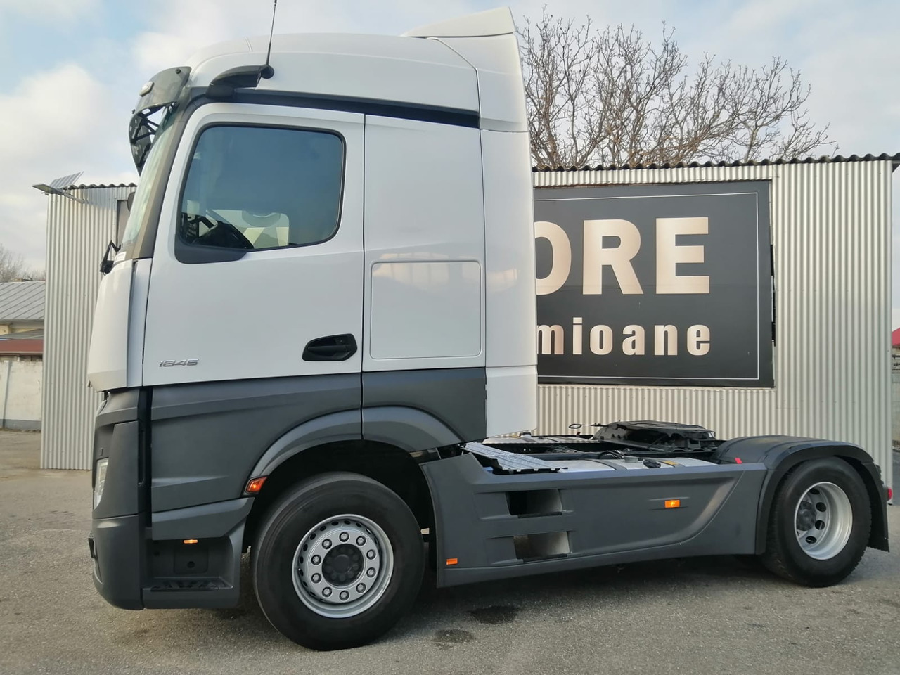 Mercedes-Benz Actros 1845 LS, BIG SPACE, TOP!!! - Tracteur routier: photos 2 Mercedes-Benz Actros 1845 LS, BIG SPACE, TOP!!! - Tracteur routier: photos 2