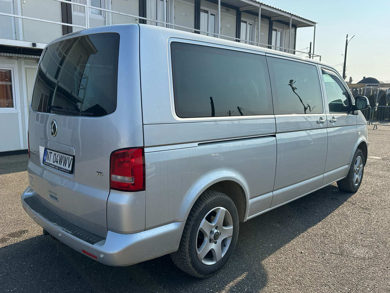 VOLKSWAGEN MULTIVAN - Transport de personnes: photos 3 VOLKSWAGEN MULTIVAN - Transport de personnes: photos 3