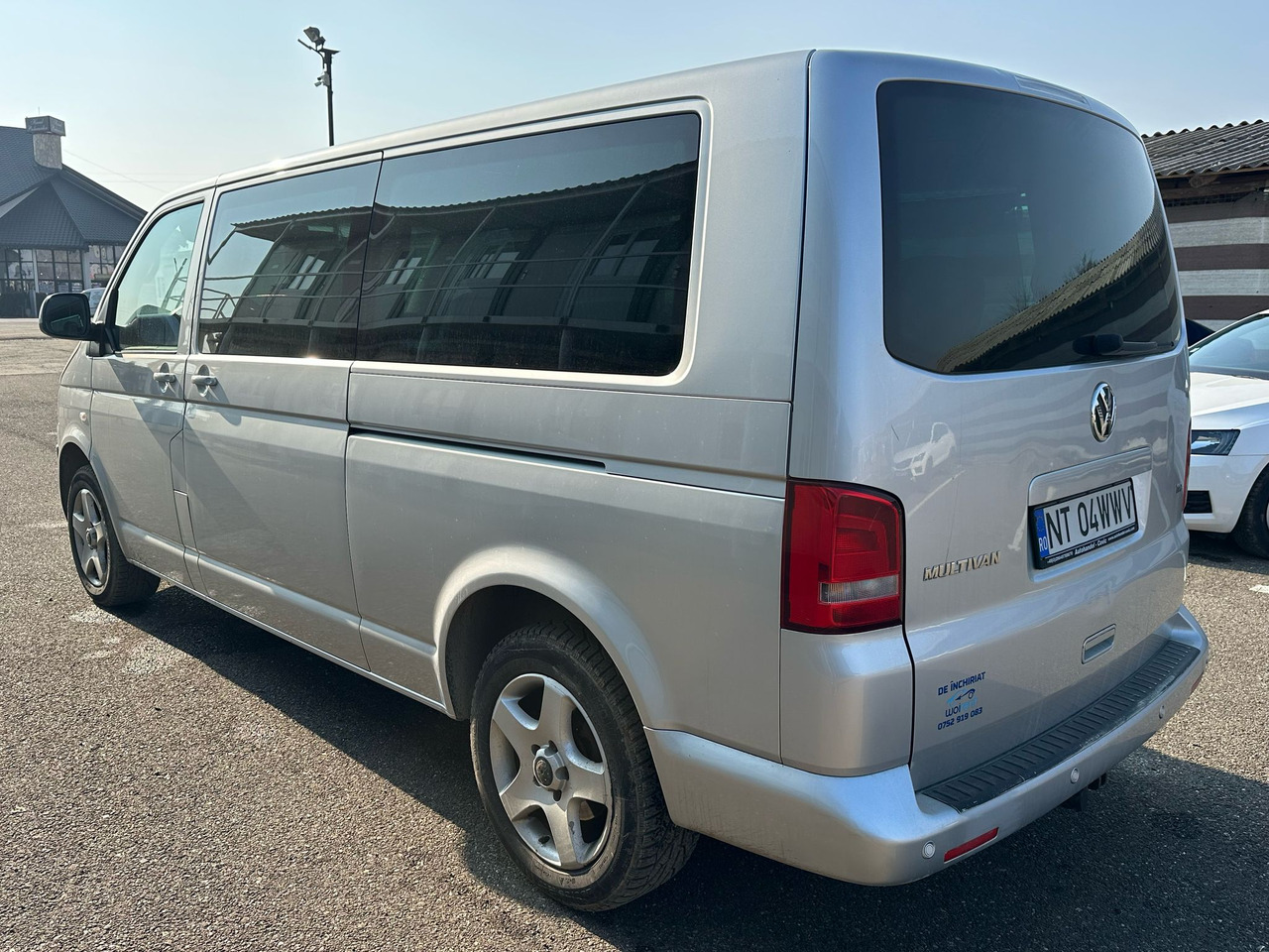 VOLKSWAGEN MULTIVAN - Transport de personnes: photos 4 VOLKSWAGEN MULTIVAN - Transport de personnes: photos 4