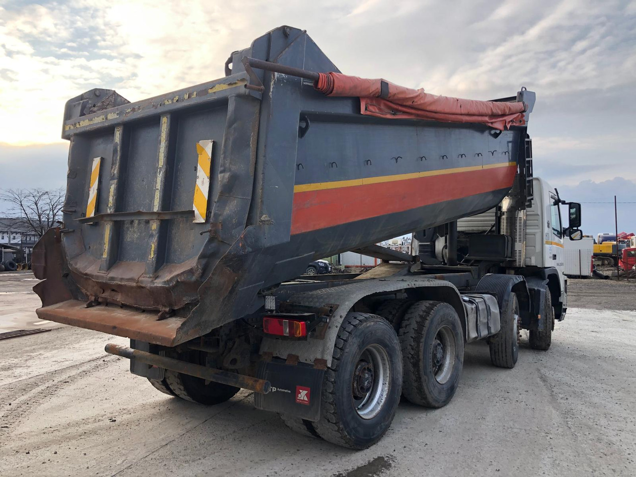 VOLVO FM 420 Tipper - Camion benne: photos 3 VOLVO FM 420 Tipper - Camion benne: photos 3
