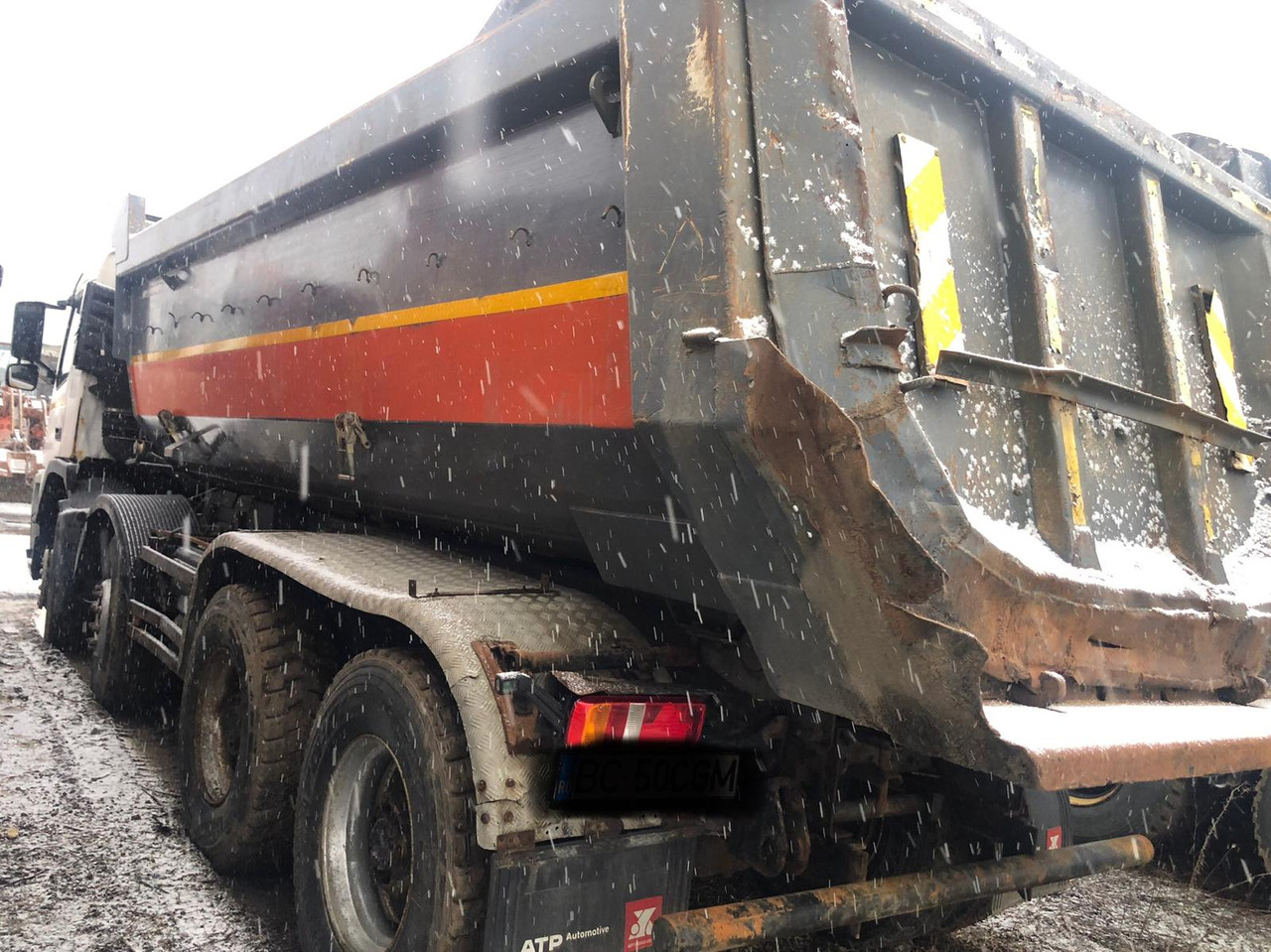VOLVO FM 420 Tipper - Camion benne: photos 4 VOLVO FM 420 Tipper - Camion benne: photos 4