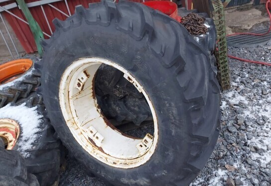 14.9R28 rengas - Valtra - Pneu pour Tracteur agricole: photos 2 14.9R28 rengas - Valtra - Pneu pour Tracteur agricole: photos 2