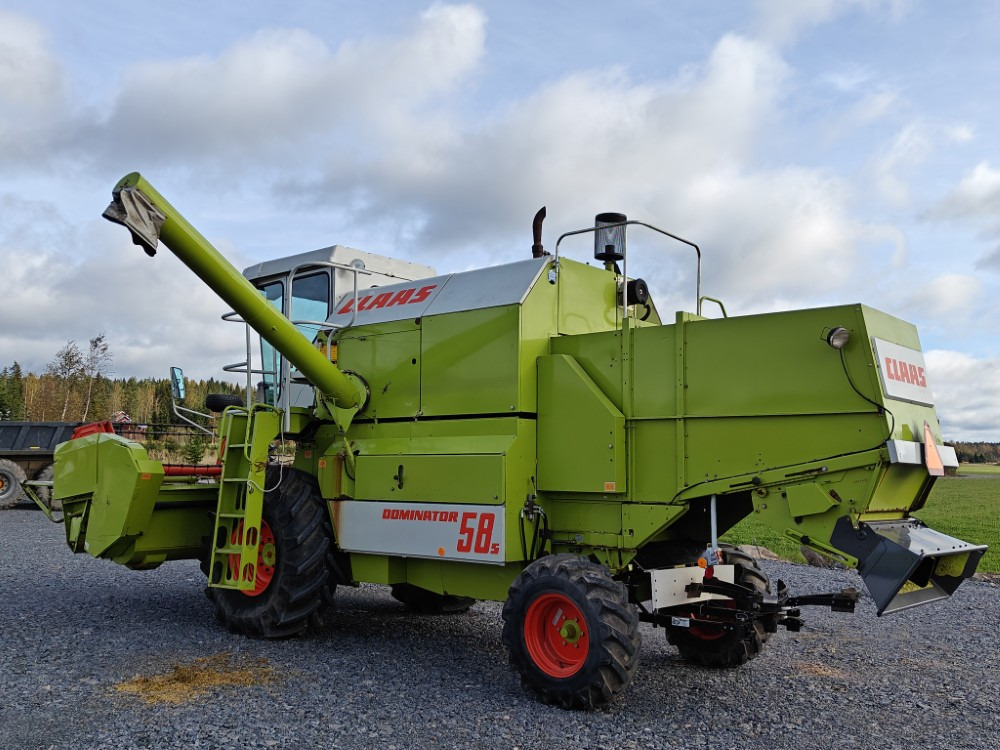 Claas Dominator 58S, 6-sylinterinen Hydraulinen torvi, ruumenlevitin, katso video! - Moissonneuse-batteuse: photos 2 Claas Dominator 58S, 6-sylinterinen Hydraulinen torvi, ruumenlevitin, katso video! - Moissonneuse-batteuse: photos 2