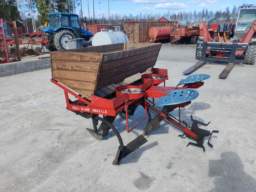 Eho Kone kahden istuttava rulettikone - Planteuse de pommes de terre: photos 4 Eho Kone kahden istuttava rulettikone - Planteuse de pommes de terre: photos 4