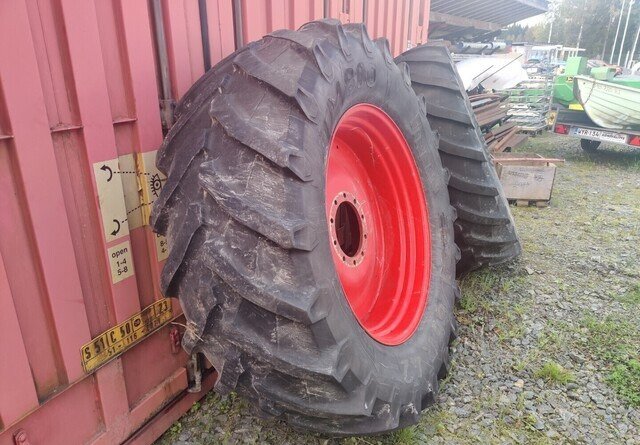 Fendt Takarenkaat 650/65R42 vanteineen - Pneu pour Tracteur agricole: photos 3 Fendt Takarenkaat 650/65R42 vanteineen - Pneu pour Tracteur agricole: photos 3