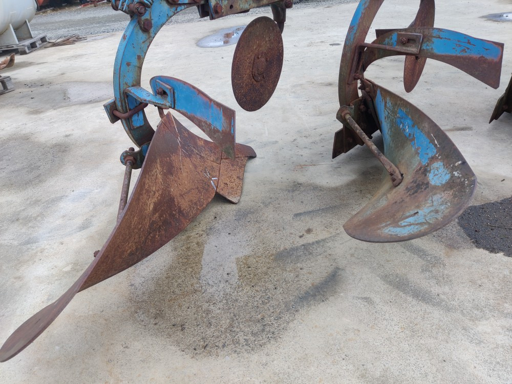 Fiskars KHN 4-siipinen - Charrue: photos 3 Fiskars KHN 4-siipinen - Charrue: photos 3