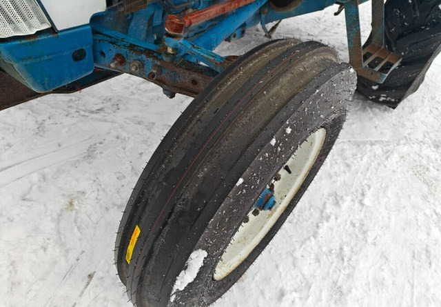 Tracteur agricole Ford 4110 traktori - Katso video!: photos 12