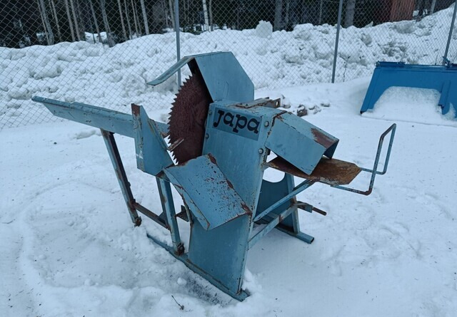 Japa Klapisirkeli halkaisuruuvilla - Fendeuse de bûches: photos 1 Japa Klapisirkeli halkaisuruuvilla - Fendeuse de bûches: photos 1