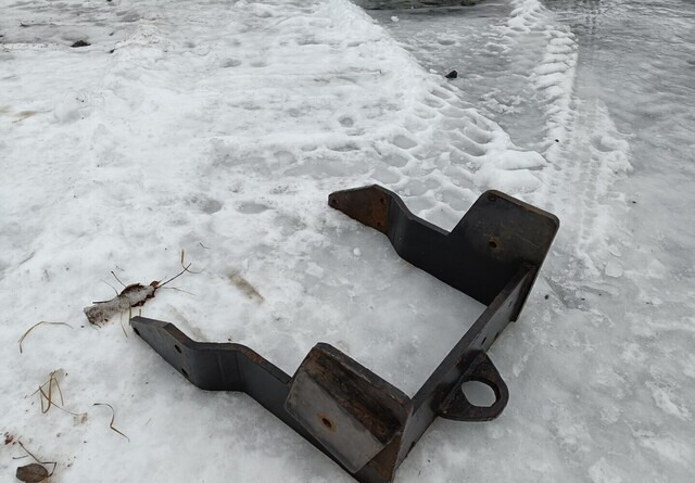 M/TM New Holland puskutuen runko - Frame/ Châssis pour Tracteur agricole: photos 3 M/TM New Holland puskutuen runko - Frame/ Châssis pour Tracteur agricole: photos 3