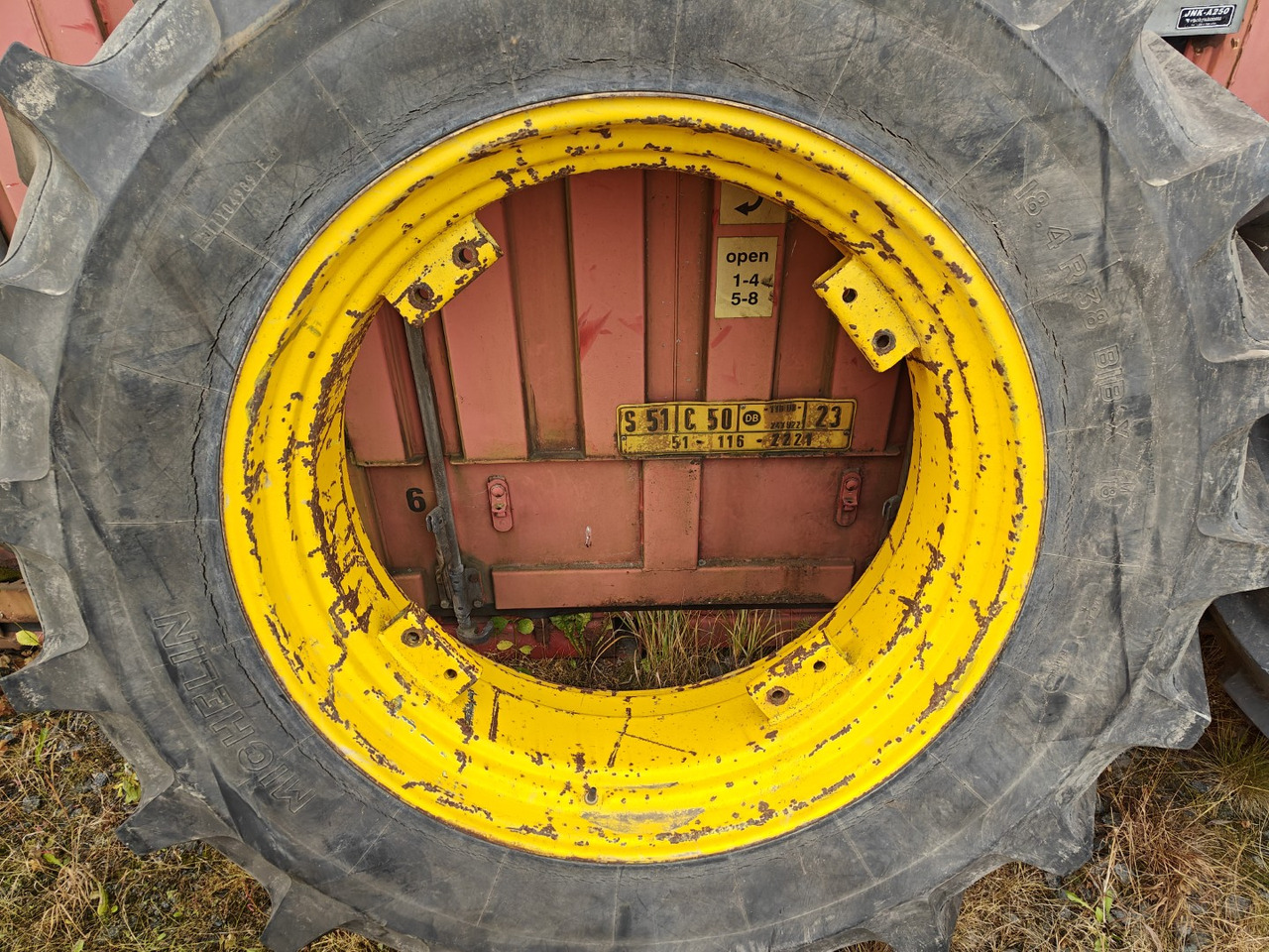 Pneus et jantes pour Tracteur agricole MICHELIN 18.4R38 traktorin renkaat: photos 8 Pneus et jantes pour Tracteur agricole MICHELIN 18.4R38 traktorin renkaat: photos 8