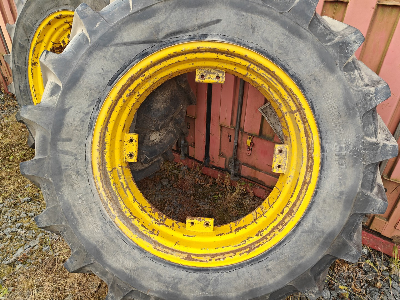 Pneus et jantes pour Tracteur agricole MICHELIN 18.4R38 traktorin renkaat: photos 9 Pneus et jantes pour Tracteur agricole MICHELIN 18.4R38 traktorin renkaat: photos 9