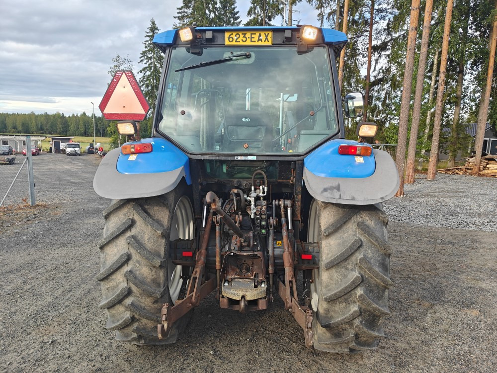 New Holland TS100, ES vaihteisto, ilmastointi, etukuormaaja Ålö Q55, katso video! - Tracteur agricole: photos 4 New Holland TS100, ES vaihteisto, ilmastointi, etukuormaaja Ålö Q55, katso video! - Tracteur agricole: photos 4