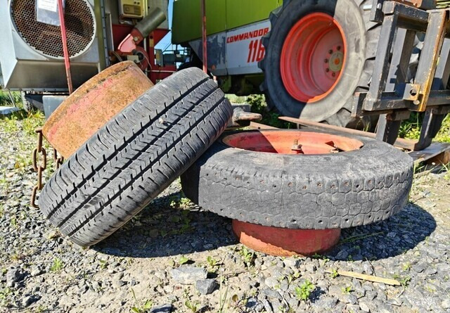 Paripyörät puimuriin 16 tuumaa - Roue complète pour Machine agricole: photos 1 Paripyörät puimuriin 16 tuumaa - Roue complète pour Machine agricole: photos 1