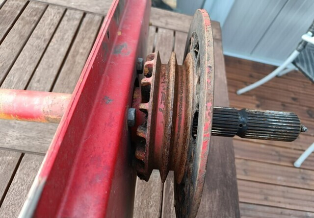 Massey Ferguson 16 pääakseli puimuriin - Pièces de rechange pour Moissonneuse-batteuse: photos 5 Massey Ferguson 16 pääakseli puimuriin - Pièces de rechange pour Moissonneuse-batteuse: photos 5