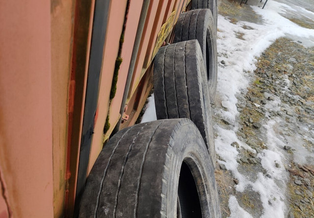 Renkaat 5 kpl koko 205/65R17.5 - Pneu pour Machine agricole: photos 2 Renkaat 5 kpl koko 205/65R17.5 - Pneu pour Machine agricole: photos 2