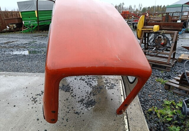 Traktorin hytti - lasikuituinen - Cabine pour Tracteur agricole: photos 2 Traktorin hytti - lasikuituinen - Cabine pour Tracteur agricole: photos 2