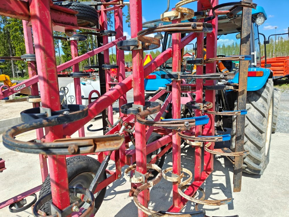 VM 450 cm, hydraulisesti taittuva, etulana ja jälkihara, katso video! - Herse étrille: photos 4 VM 450 cm, hydraulisesti taittuva, etulana ja jälkihara, katso video! - Herse étrille: photos 4