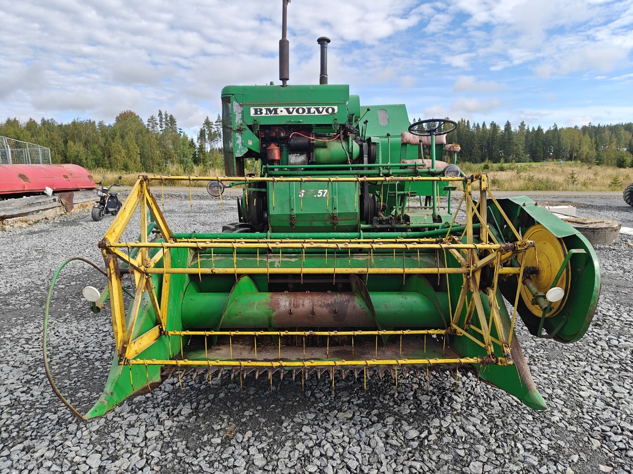 Volvo BM ST257 leikkuupuimuri työleveys 190cm, vaikka koeruutupuimuriksi, katso video! - Moissonneuse-batteuse: photos 2 Volvo BM ST257 leikkuupuimuri työleveys 190cm, vaikka koeruutupuimuriksi, katso video! - Moissonneuse-batteuse: photos 2