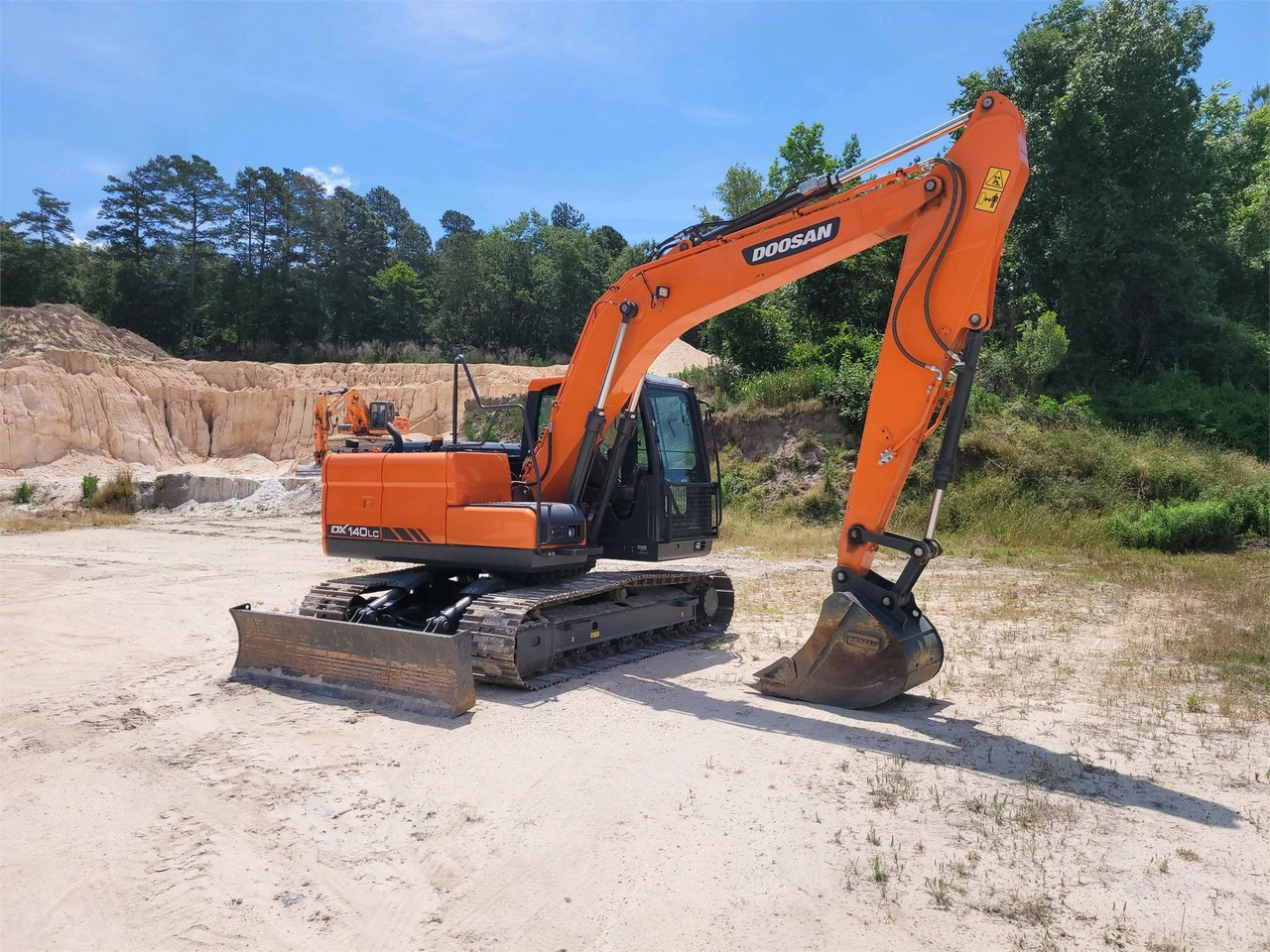 DOOSAN DX140 LC - Pelle araignée: photos 1 DOOSAN DX140 LC - Pelle araignée: photos 1