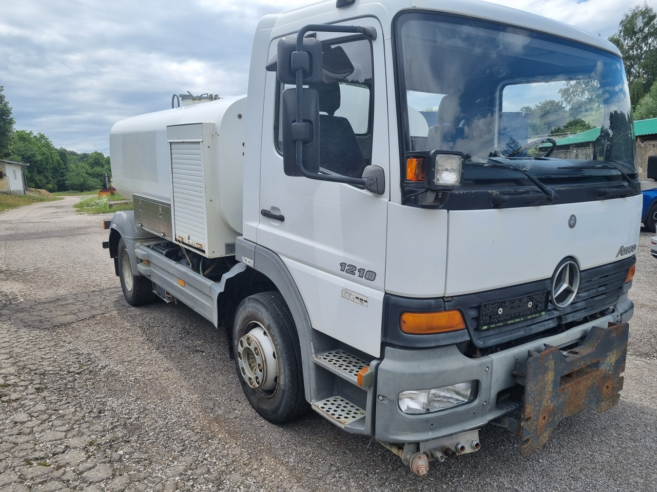 MERCEDES-BENZ ATEGO 1218 water cistern + pressure pump 20 BAR - Camion citerne: photos 3 MERCEDES-BENZ ATEGO 1218 water cistern + pressure pump 20 BAR - Camion citerne: photos 3