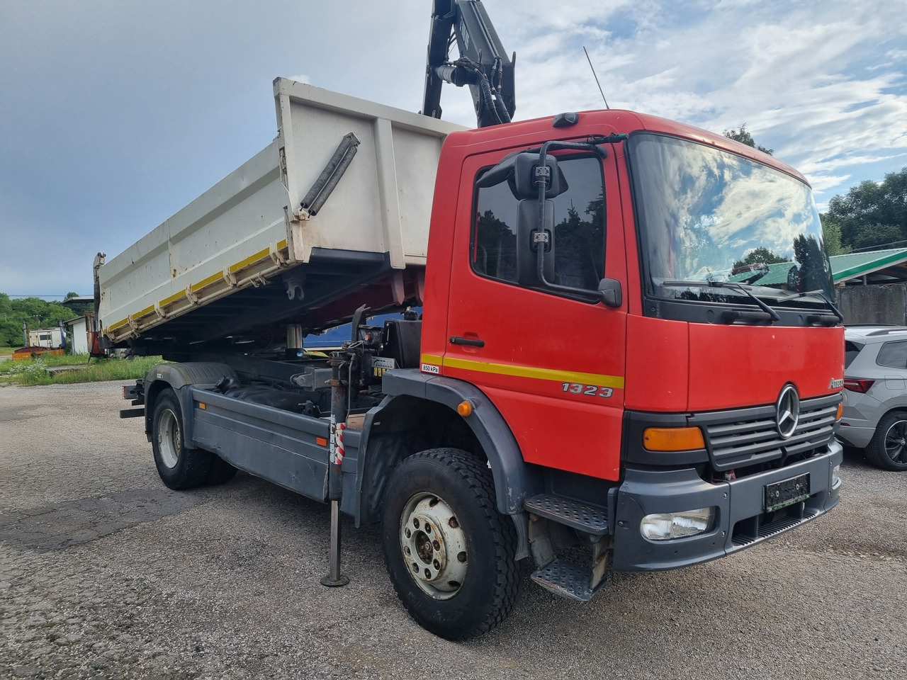 MERCEDES-BENZ ATEGO 1323 4x4 tipper + crane HIAB 095 - Camion benne, Camion grue: photos 3 MERCEDES-BENZ ATEGO 1323 4x4 tipper + crane HIAB 095 - Camion benne, Camion grue: photos 3