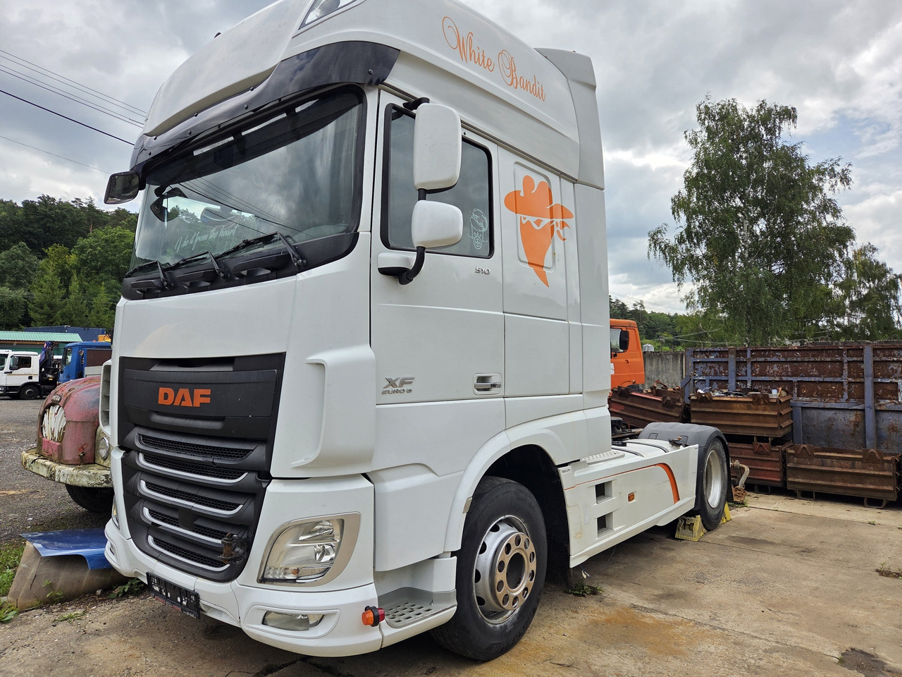 DAF XF 106.510 FOR PARTS ONLY - broken engine - Tracteur routier: photos 1 DAF XF 106.510 FOR PARTS ONLY - broken engine - Tracteur routier: photos 1
