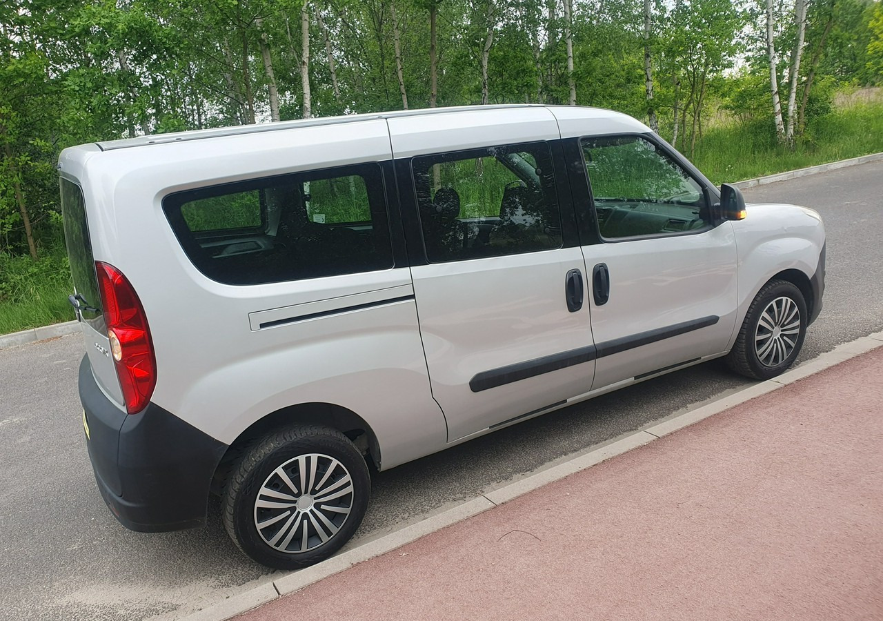 Fiat Doblo long*combo *doblo* krajówka *fv vat 23%* - Voiture: photos 5 Fiat Doblo long*combo *doblo* krajówka *fv vat 23%* - Voiture: photos 5
