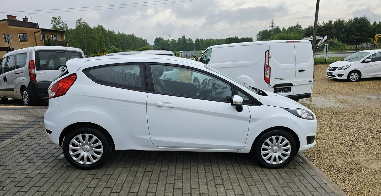 Ford Fiesta VIII Ford Fiesta 1,3 pb * ładna* - Voiture à hayon: photos 5 Ford Fiesta VIII Ford Fiesta 1,3 pb * ładna* - Voiture à hayon: photos 5