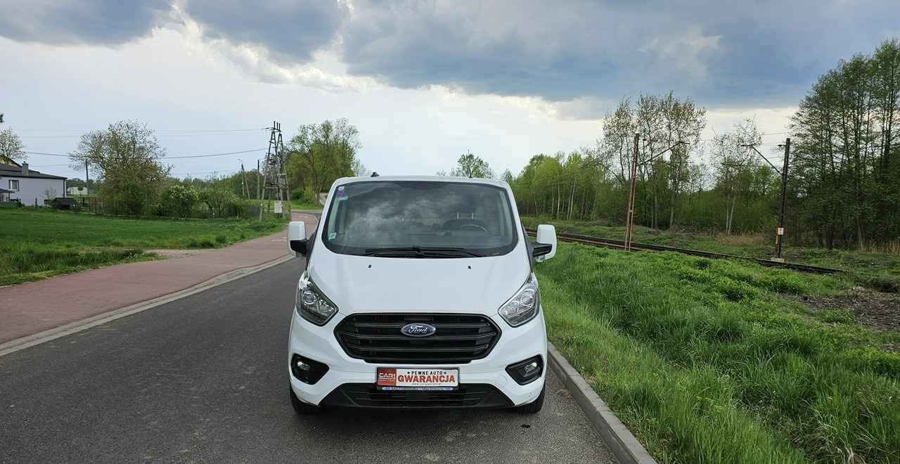 Ford Transit Transit Custom Ford Transit Custom long bardzo ładny egzemplarz - Fourgon utilitaire: photos 3 Ford Transit Transit Custom Ford Transit Custom long bardzo ładny egzemplarz - Fourgon utilitaire: photos 3