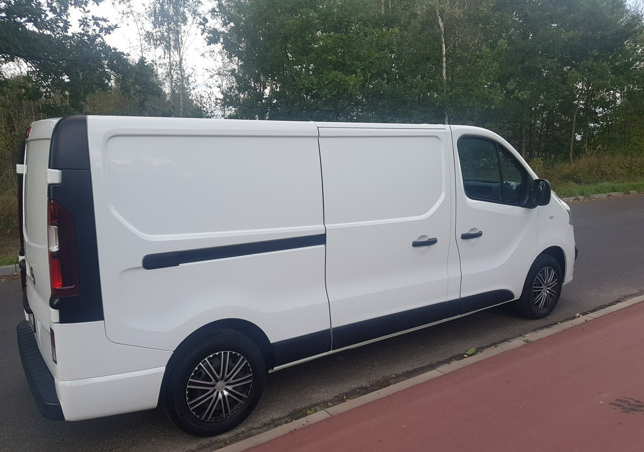 Opel Vivaro krajowy *jeden właściciel * - Fourgon utilitaire: photos 5 Opel Vivaro krajowy *jeden właściciel * - Fourgon utilitaire: photos 5