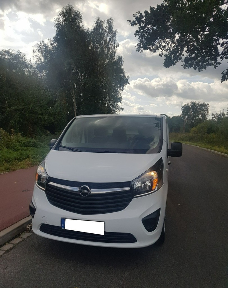 Opel Vivaro krajowy *jeden właściciel * - Fourgon utilitaire: photos 2 Opel Vivaro krajowy *jeden właściciel * - Fourgon utilitaire: photos 2