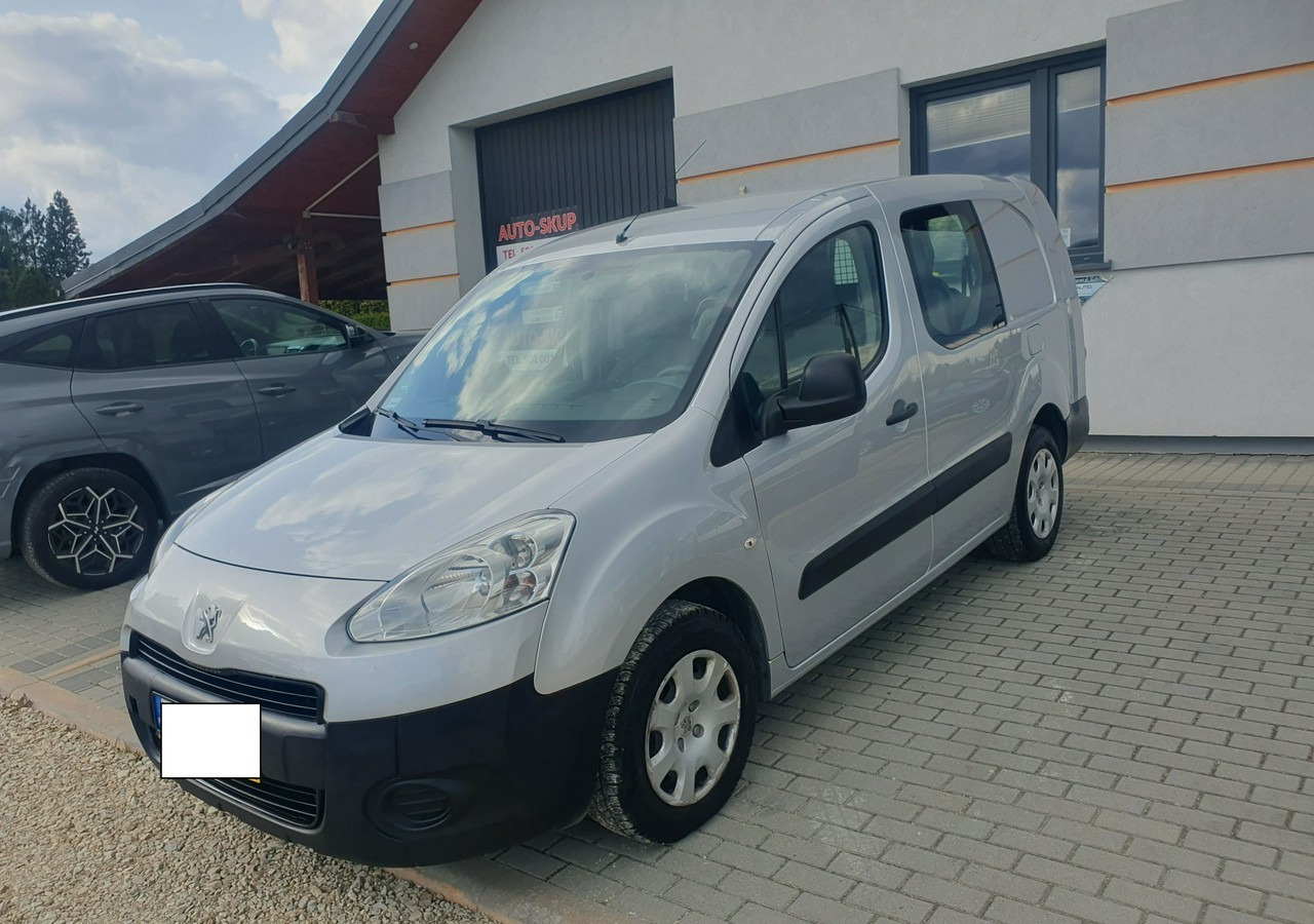 Peugeot Partner long *2 lub 5 osobowy *klima* gruau* - Fourgon utilitaire: photos 2 Peugeot Partner long *2 lub 5 osobowy *klima* gruau* - Fourgon utilitaire: photos 2