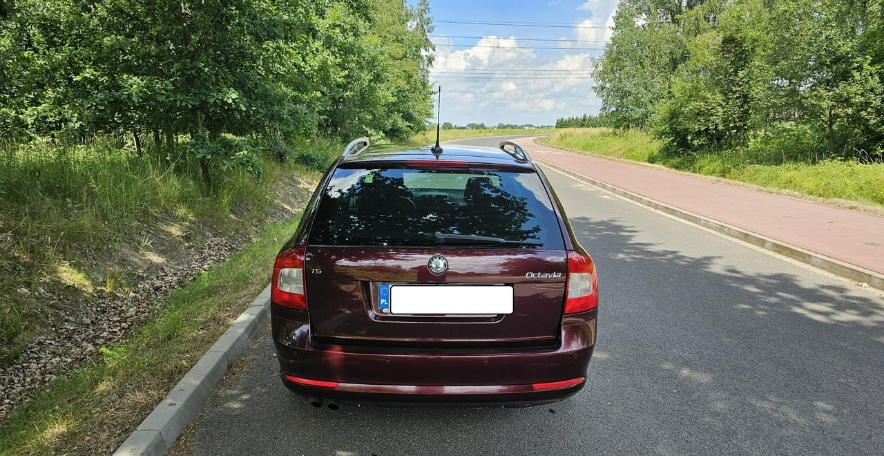 Skoda Octavia II bogate wyposażenie *niski przebieg*FV vat 23%* - Voiture break: photos 5 Skoda Octavia II bogate wyposażenie *niski przebieg*FV vat 23%* - Voiture break: photos 5