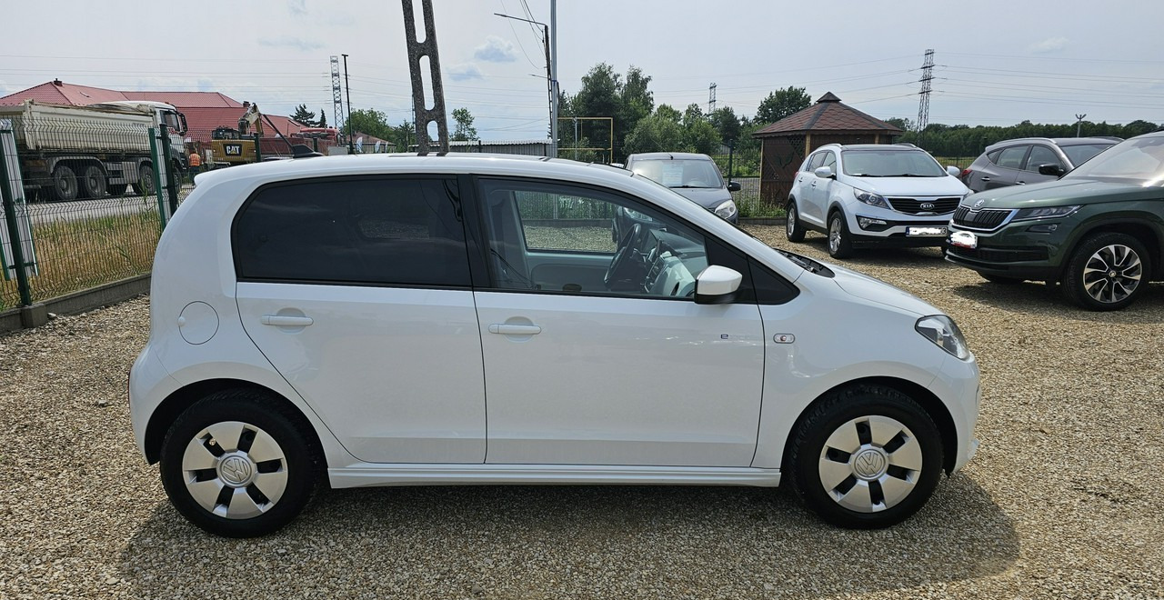 Volkswagen up! e-up * bardzo ładny i oszczędny - Voiture à hayon: photos 3 Volkswagen up! e-up * bardzo ładny i oszczędny - Voiture à hayon: photos 3