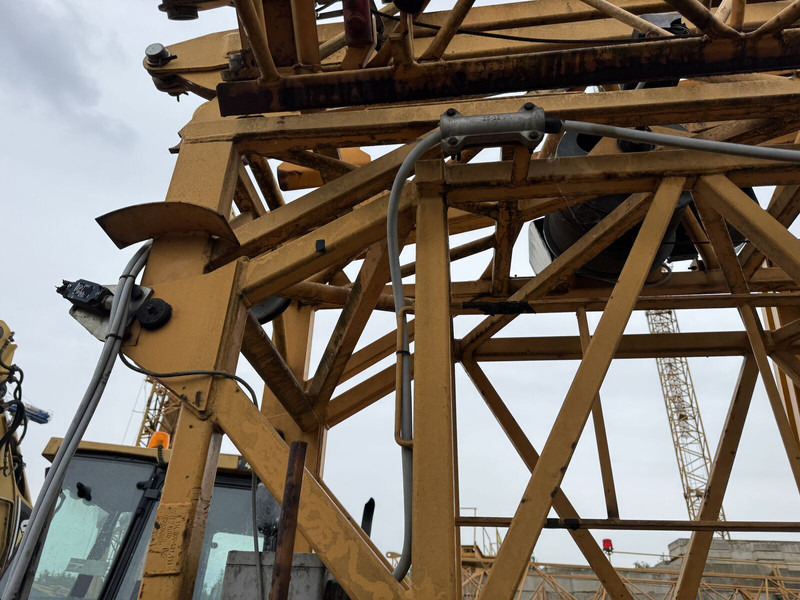 Liebherr 42K.1, 2008 yom - some Works needed - Grue à tour: photos 4 Liebherr 42K.1, 2008 yom - some Works needed - Grue à tour: photos 4