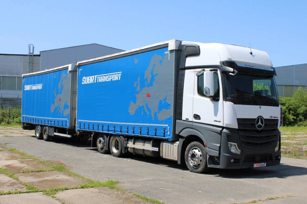 Mercedes-Benz Actros 2542 NAVIGACE + PANAV (8,20m x 2,48m x 3m) - Camion à rideaux coulissants: photos 1 Mercedes-Benz Actros 2542 NAVIGACE + PANAV (8,20m x 2,48m x 3m) - Camion à rideaux coulissants: photos 1