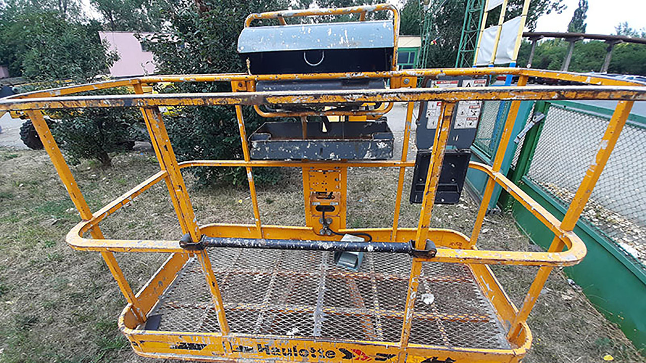 HAULOTTE 16 RTJ - Nacelle articulée: photos 5 HAULOTTE 16 RTJ - Nacelle articulée: photos 5