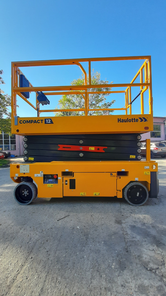 HAULOTTE Compact 12 AE - Nacelle ciseaux: photos 3 HAULOTTE Compact 12 AE - Nacelle ciseaux: photos 3